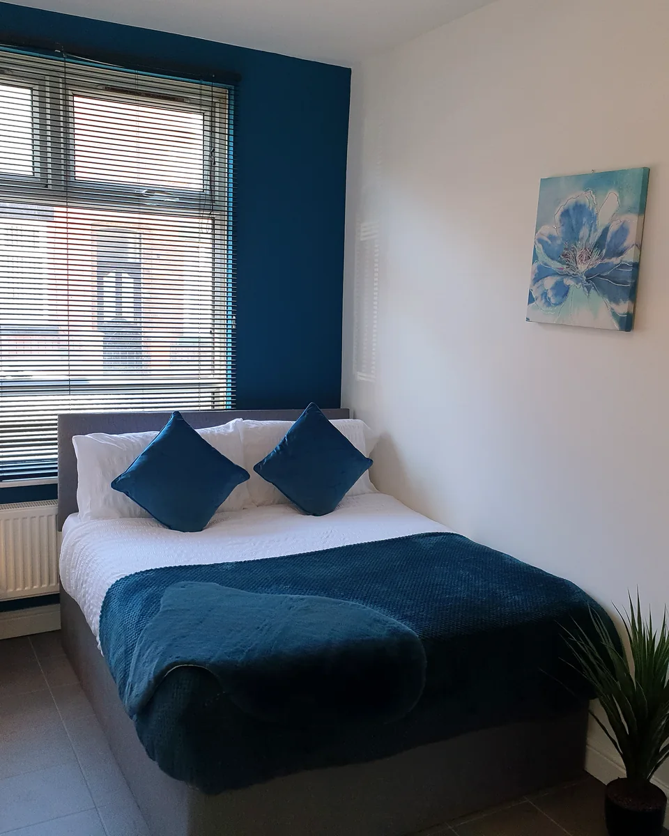 The same bedroom ready to operate